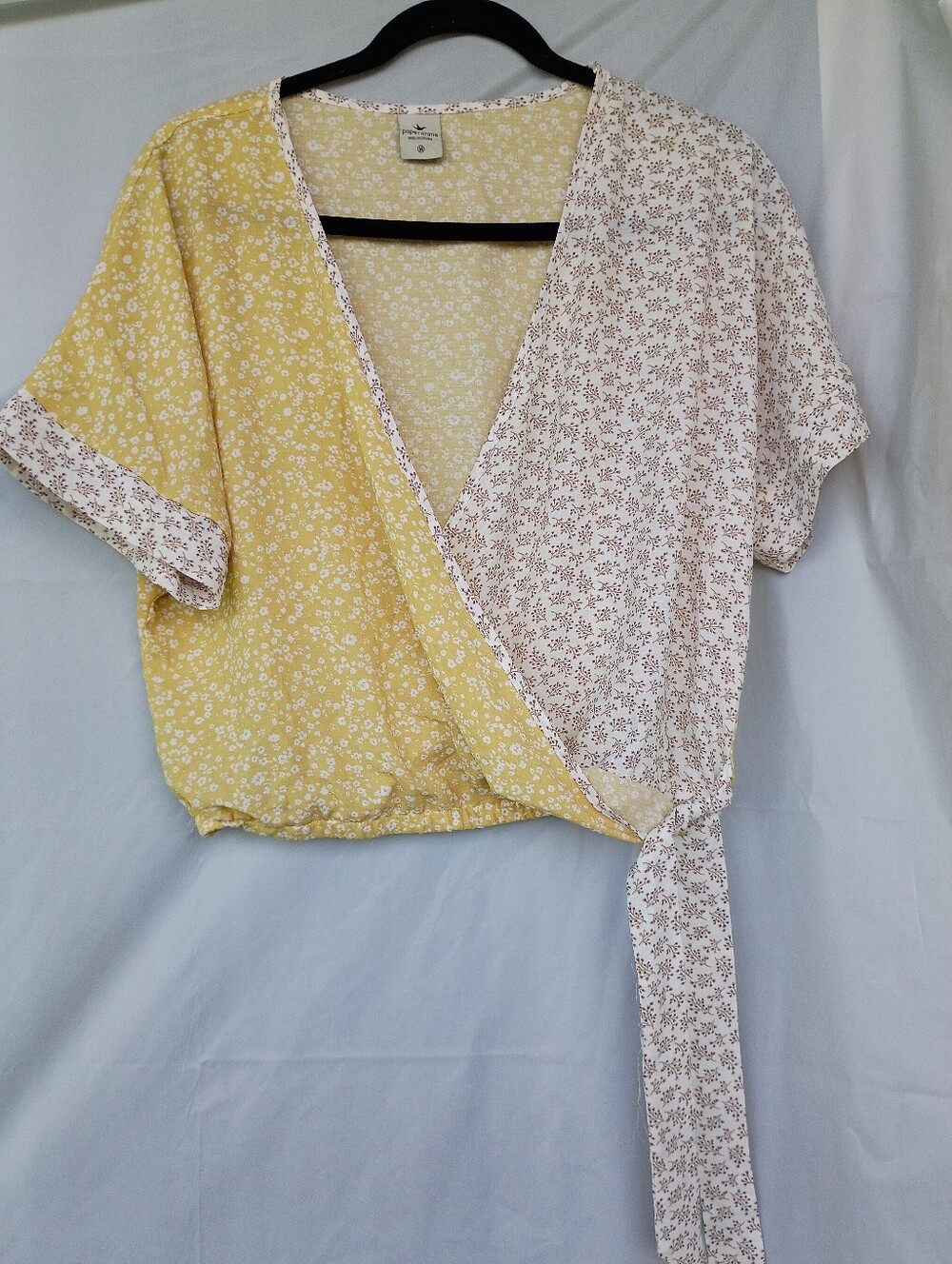 Paper Crane Yellow Split Floral Faux Wrap Crop Top Size M